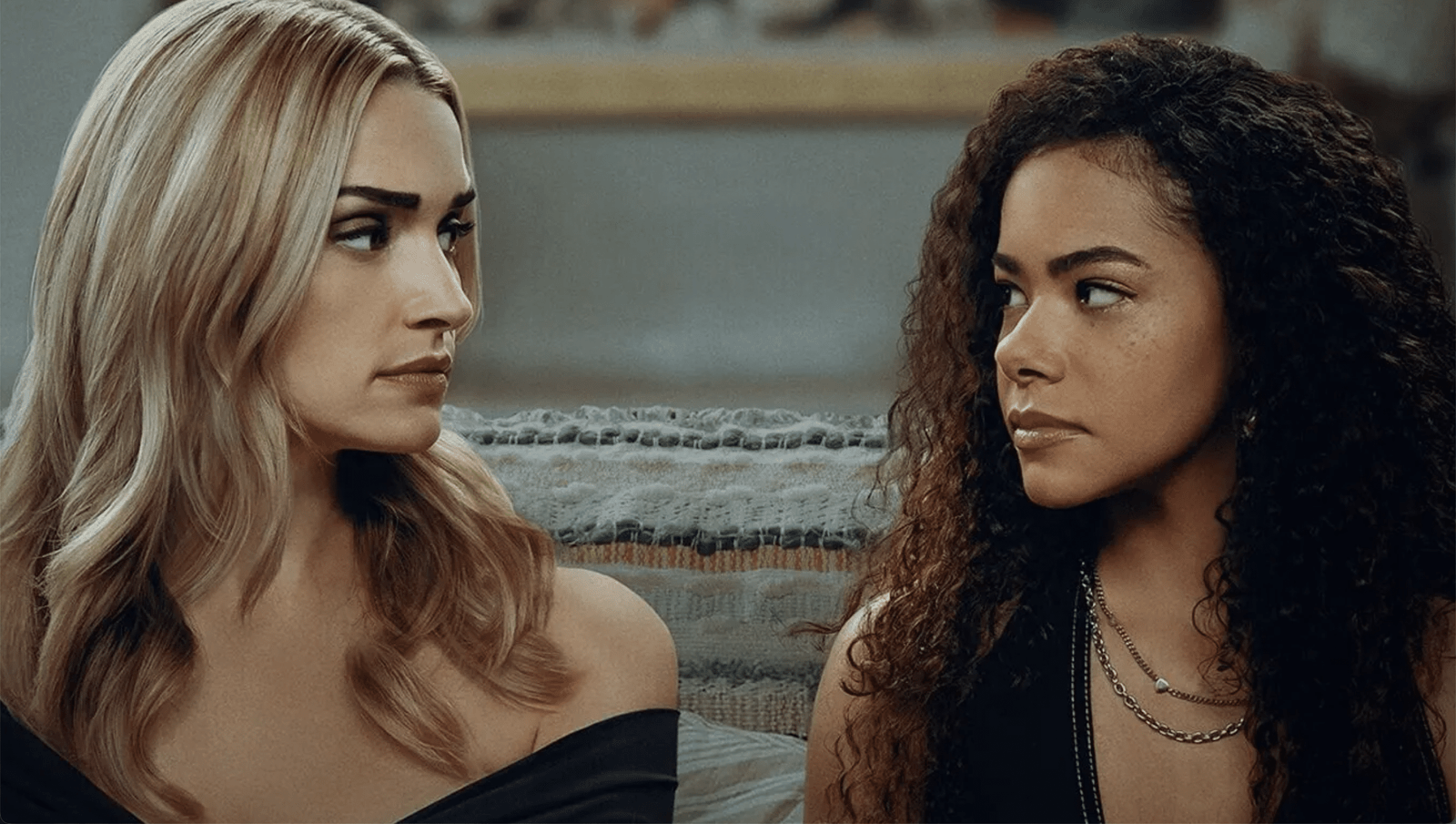 ‘Ginny & Georgia’ Season 3: Shocking Finale, Bold Transformations, and the Rawest Season Yet Netflix’s Ginny & Georgia Season 3 Georgia Miller (Brianne Howey) Ginny (Antonia Gentry) Felix Mallard